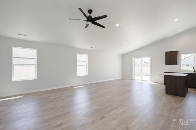 5552 S Donaway Ave, Meridian, ID 83642