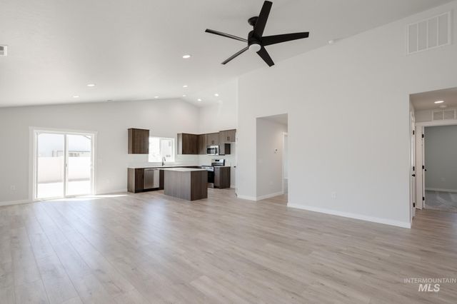 5552 S Donaway Ave, Meridian, ID 83642