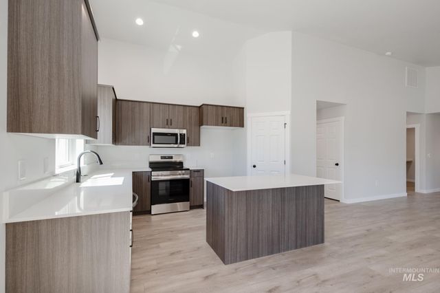 5552 S Donaway Ave, Meridian, ID 83642