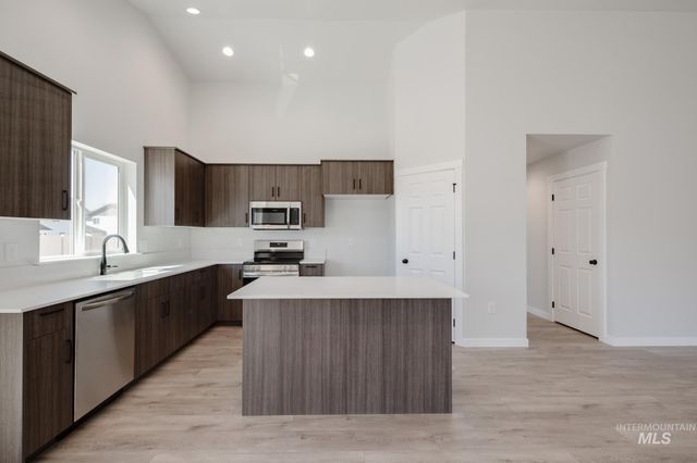 5552 S Donaway Ave, Meridian, ID 83642