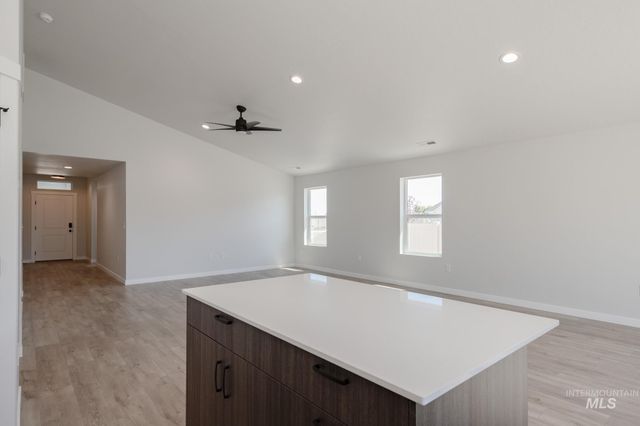 5552 S Donaway Ave, Meridian, ID 83642