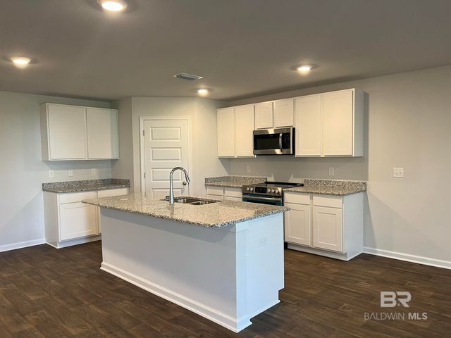 10685 Northern Dancer Court, Daphne, AL 36526