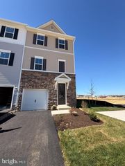 58 SILVERBELL AVE, Berlin, NJ 08009