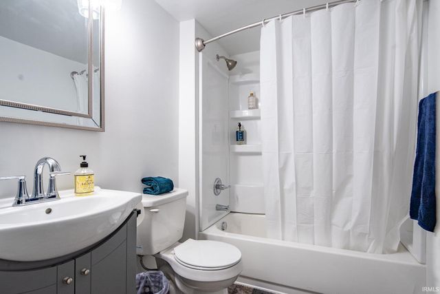 1126 Johnson Street, South Bend, IN 46628