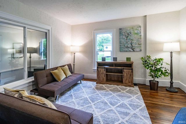 1126 Johnson Street, South Bend, IN 46628
