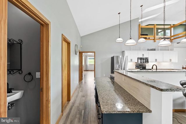 213 CROSS RD, Gilbertsville, PA 19525