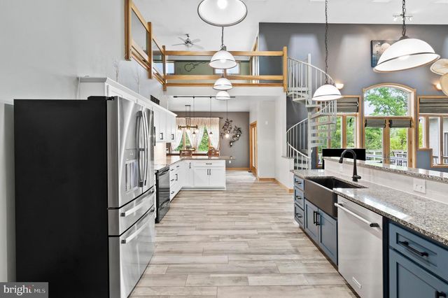 213 CROSS RD, Gilbertsville, PA 19525