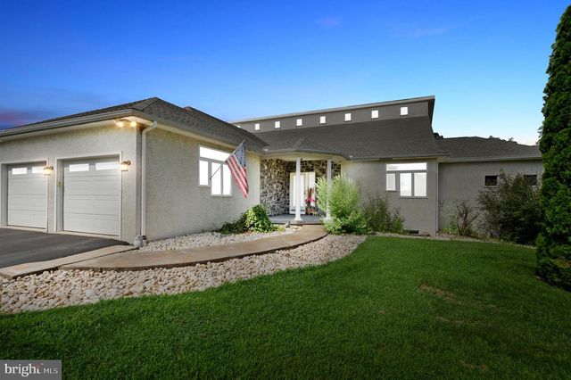 213 CROSS RD, Gilbertsville, PA 19525