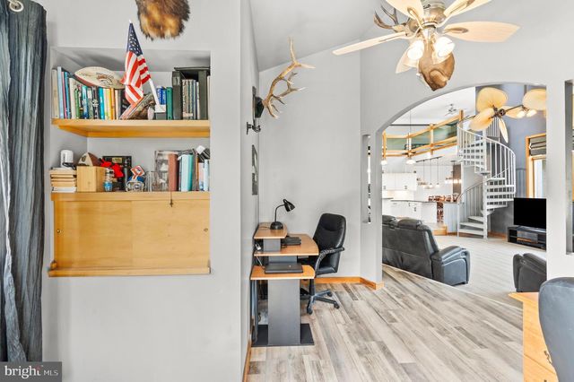 213 CROSS RD, Gilbertsville, PA 19525