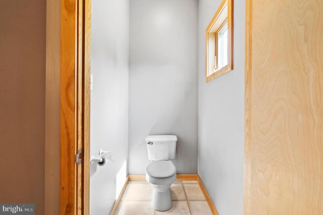 213 CROSS RD, Gilbertsville, PA 19525