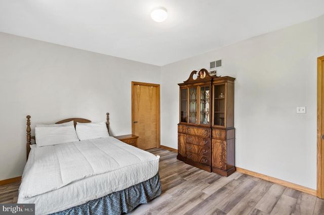 213 CROSS RD, Gilbertsville, PA 19525