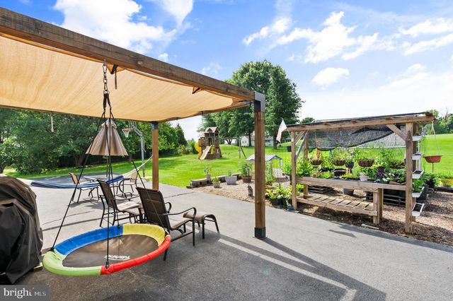 213 CROSS RD, Gilbertsville, PA 19525