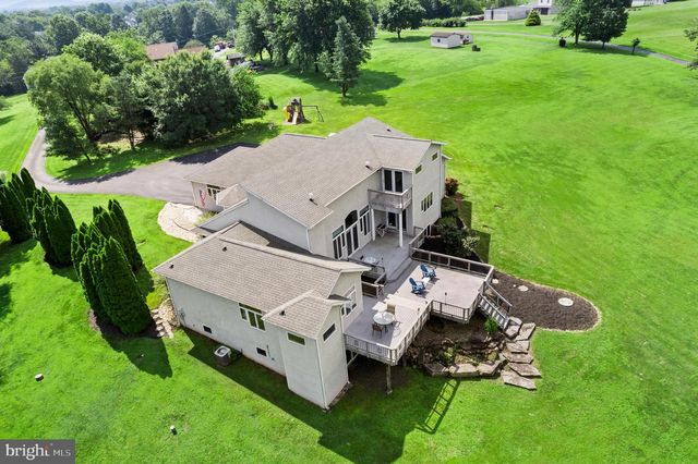 213 CROSS RD, Gilbertsville, PA 19525