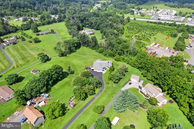 213 CROSS RD, Gilbertsville, PA 19525