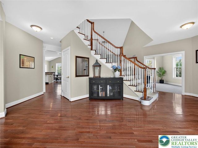 6819 Radcliffe Court, Lower Macungie Twp, PA 18062