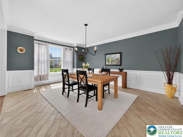 6819 Radcliffe Court, Lower Macungie Twp, PA 18062