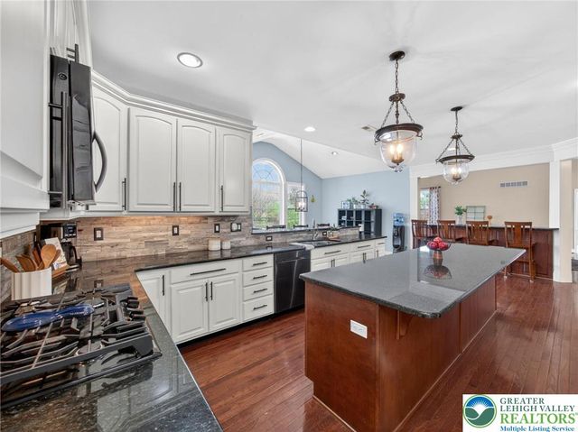 6819 Radcliffe Court, Lower Macungie Twp, PA 18062