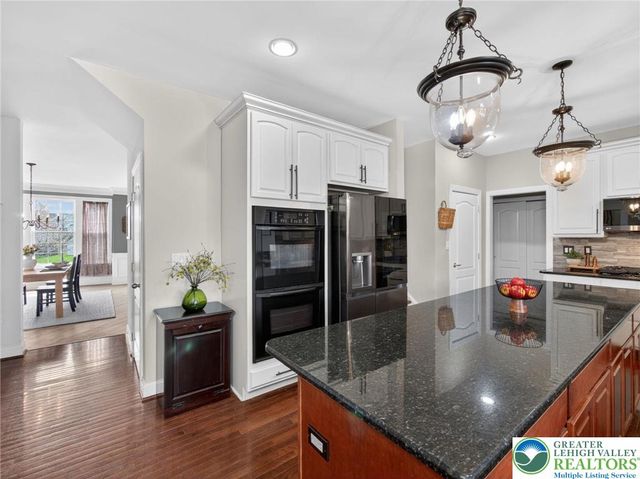 6819 Radcliffe Court, Lower Macungie Twp, PA 18062