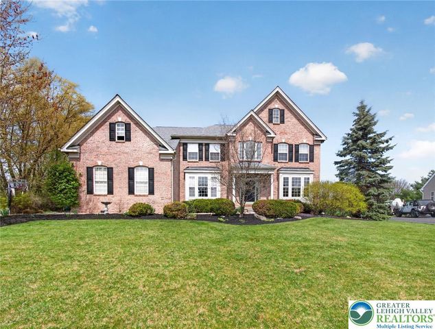 6819 Radcliffe Court, Lower Macungie Twp, PA 18062