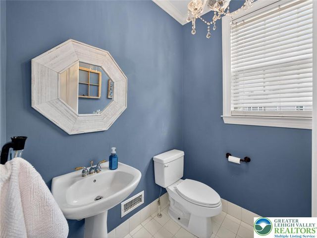 6819 Radcliffe Court, Lower Macungie Twp, PA 18062