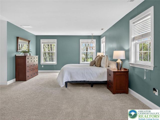 6819 Radcliffe Court, Lower Macungie Twp, PA 18062