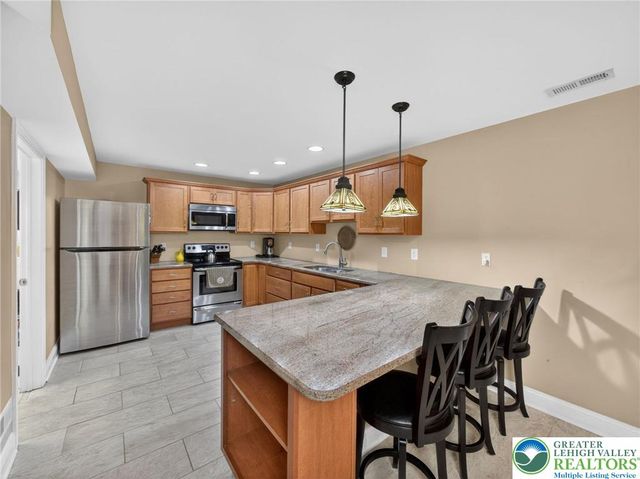 6819 Radcliffe Court, Lower Macungie Twp, PA 18062
