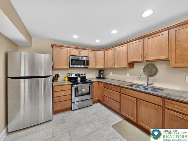 6819 Radcliffe Court, Lower Macungie Twp, PA 18062