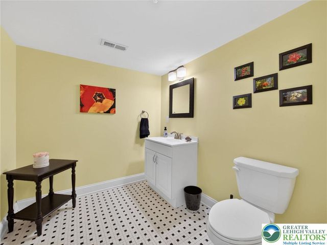 6819 Radcliffe Court, Lower Macungie Twp, PA 18062