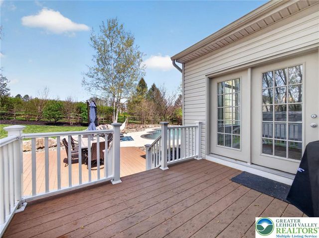 6819 Radcliffe Court, Lower Macungie Twp, PA 18062