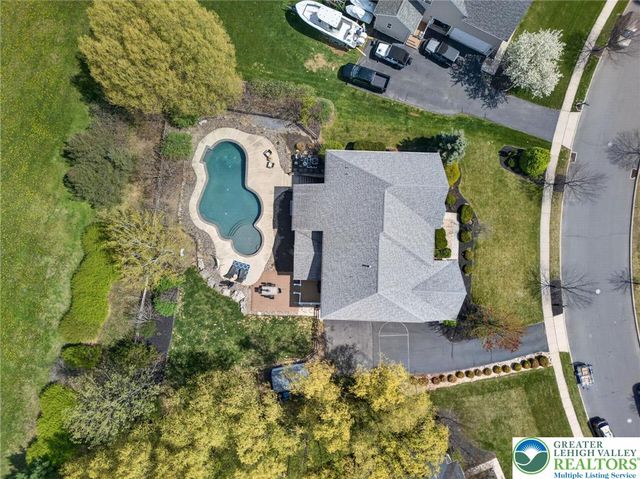6819 Radcliffe Court, Lower Macungie Twp, PA 18062