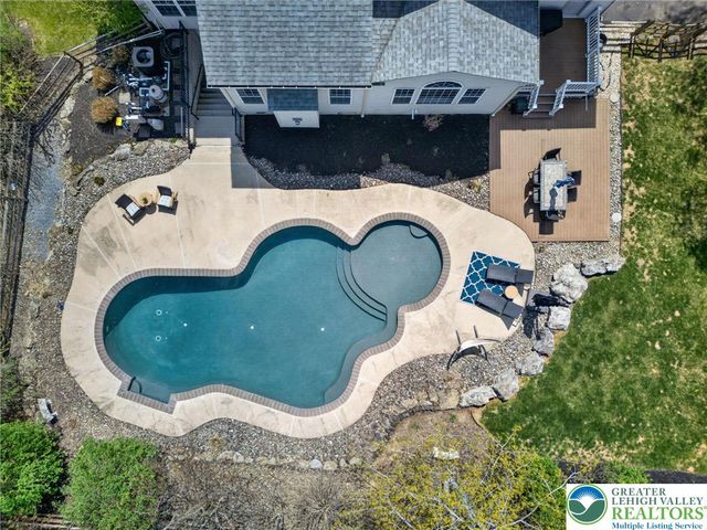6819 Radcliffe Court, Lower Macungie Twp, PA 18062
