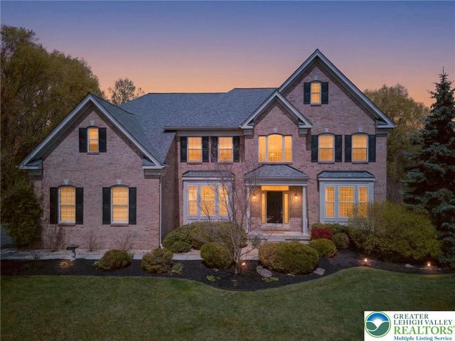 6819 Radcliffe Court, Lower Macungie Twp, PA 18062