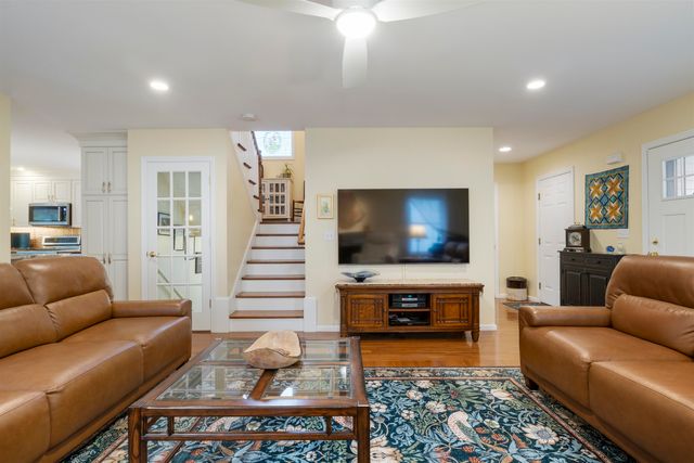 19 Melody Terrace, Dover, NH 03820