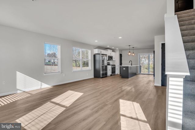 18 MORGAN CIR #006-01, Carlisle, PA 17013