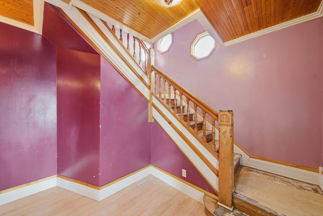 1507 W 9th Street, Dixon, IL 61021