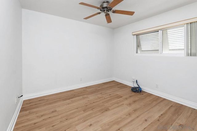 4013 Crown Point Dr 2, San Diego, CA 92109