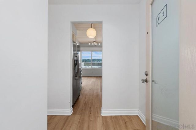 4013 Crown Point Dr 2, San Diego, CA 92109