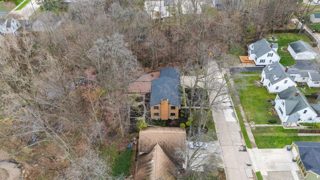 703 Comings Avenue, St. Joseph City, MI 49085