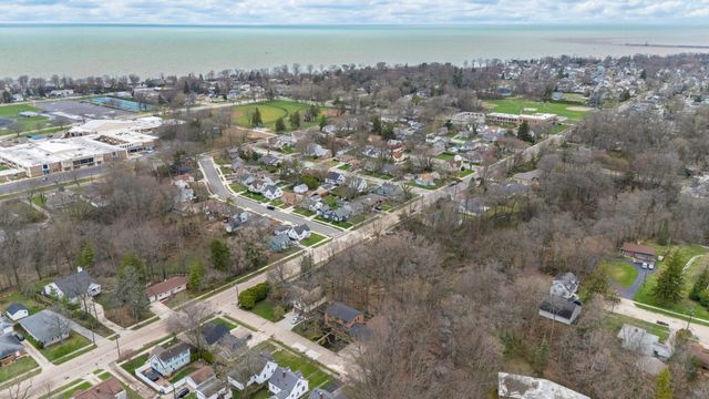 703 Comings Avenue, St. Joseph City, MI 49085