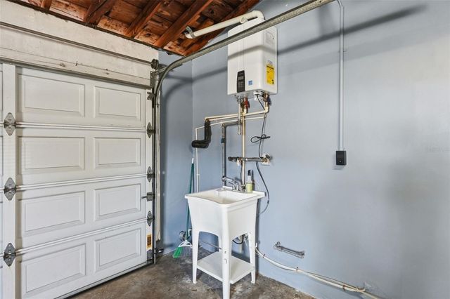 2483 66TH TERRACE S, St Petersburg, FL 33712