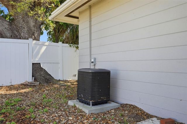 2483 66TH TERRACE S, St Petersburg, FL 33712