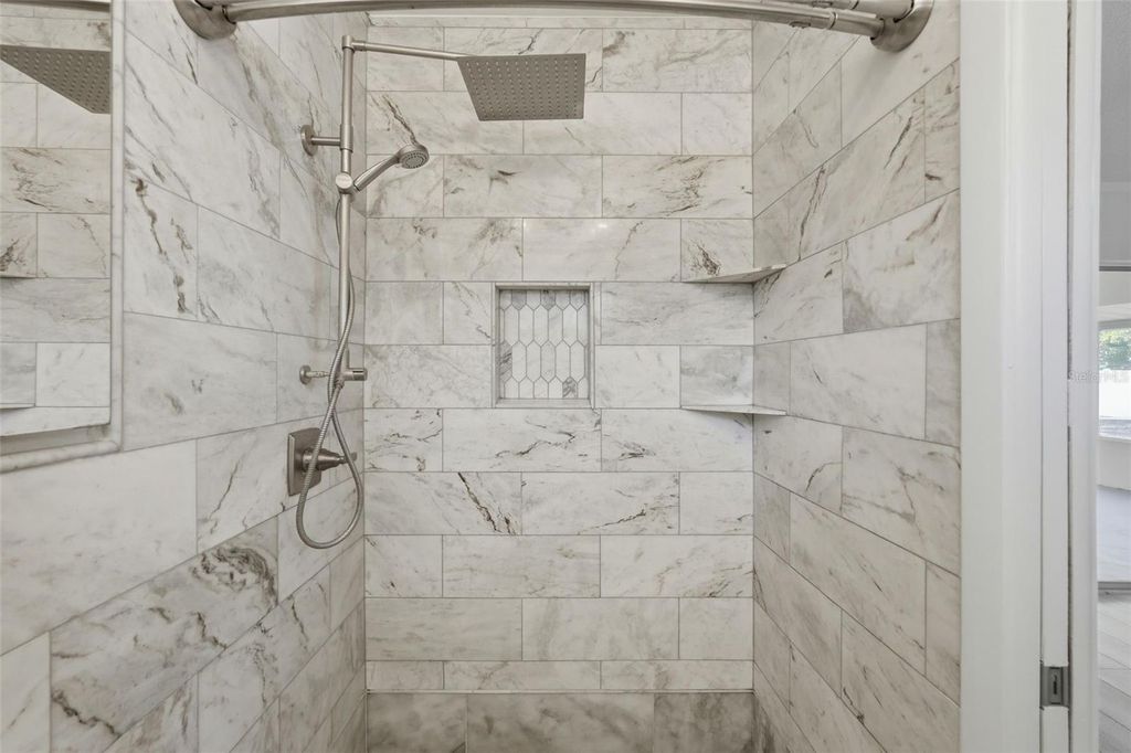 Image 15 of property listing at 2483 66TH TERRACE S, St Petersburg, FL 33712