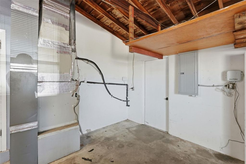 Image 24 of property listing at 2483 66TH TERRACE S, St Petersburg, FL 33712