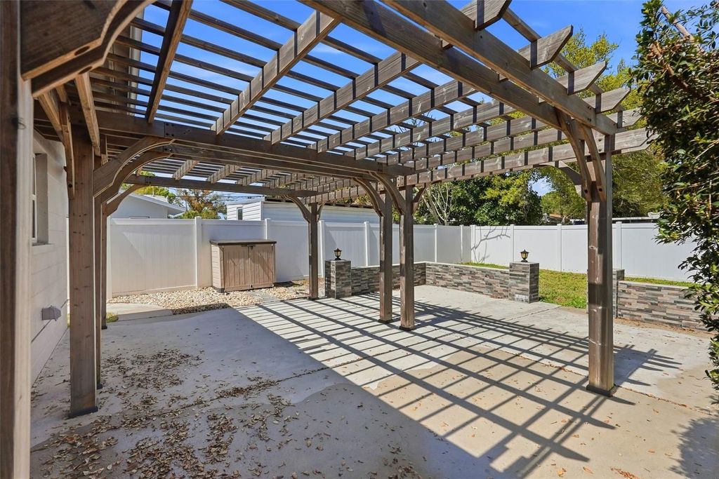 Image 29 of property listing at 2483 66TH TERRACE S, St Petersburg, FL 33712