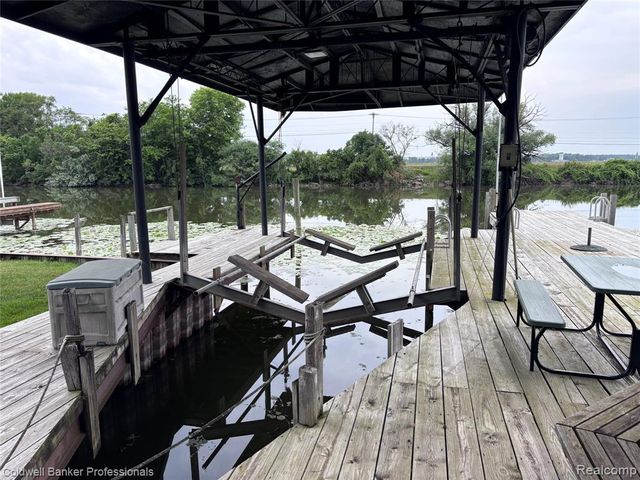 39883 Duluth Street, Harrison Twp, MI 48045