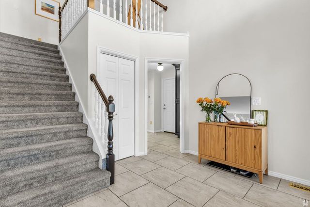 8921 S SHADY MEADOW DR, Sandy, UT 84093