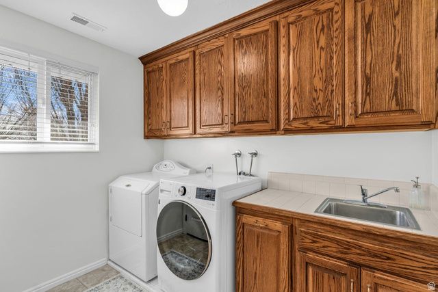 8921 S SHADY MEADOW DR, Sandy, UT 84093