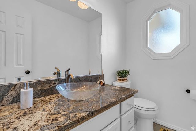 8921 S SHADY MEADOW DR, Sandy, UT 84093