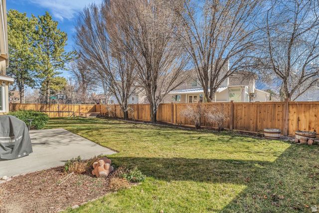 8921 S SHADY MEADOW DR, Sandy, UT 84093