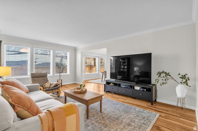 8921 S SHADY MEADOW DR, Sandy, UT 84093